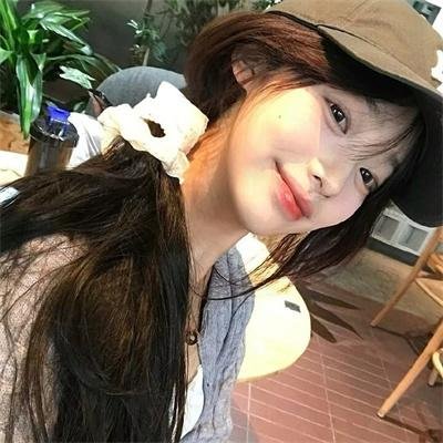 倒挂的爱丽丝